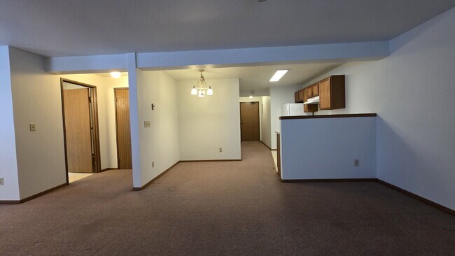 Building Photo - "Cozy Upper Studio Apartment in the Heart of Kimberly!"