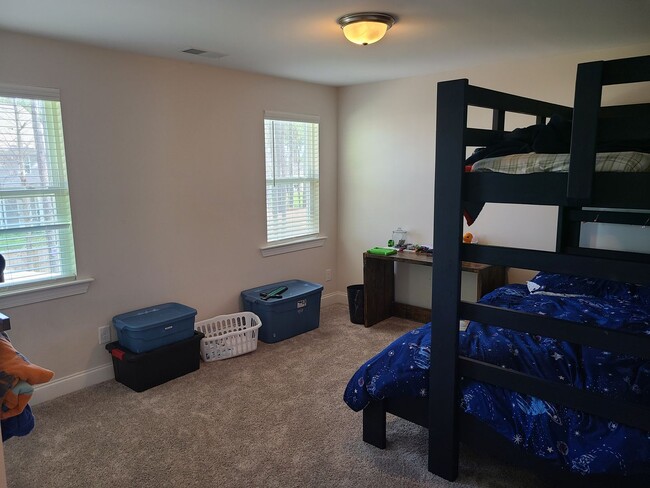 Building Photo - Gorgeous 4 bedroom home in Mimosa Bay!