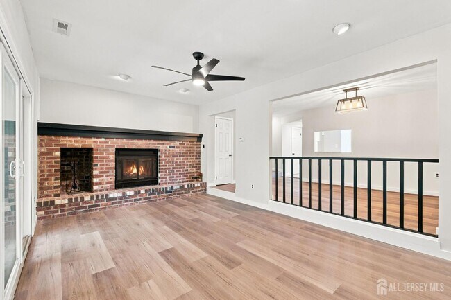 Building Photo - 106 Wilshire Ct