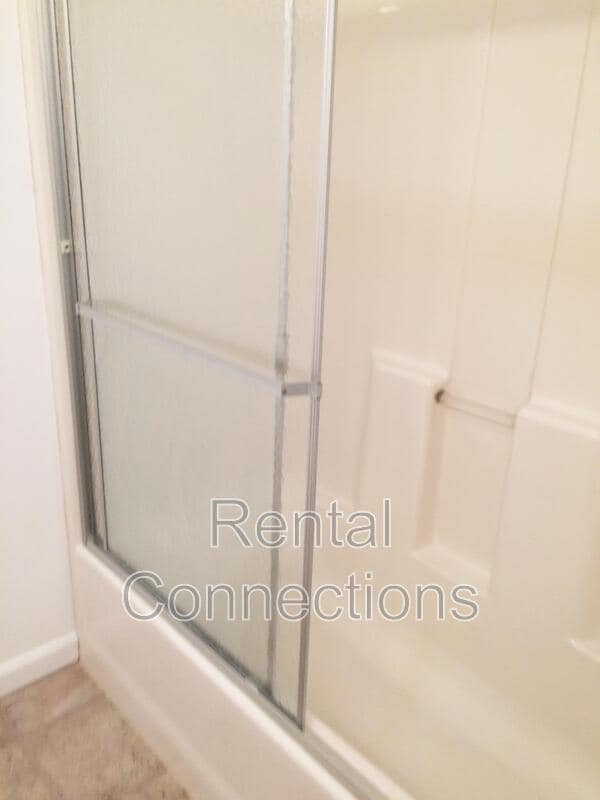 Building Photo - 605 Old Creal Springs