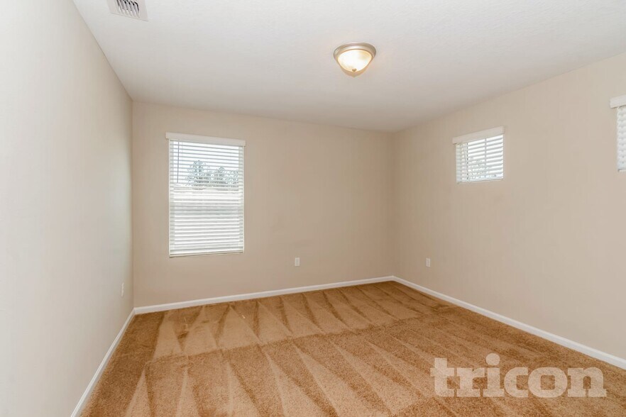 Building Photo - 2027 James Wilson Wy