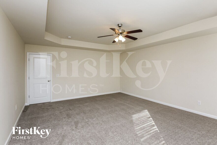 Building Photo - 403 Live Oak Pass