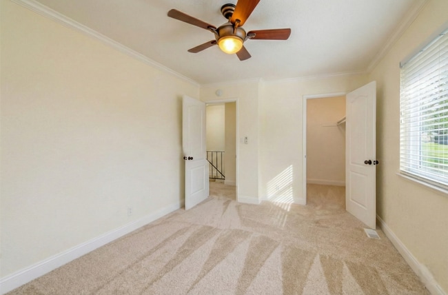 Building Photo - Pleasanton 2BD Townhouse w/ Granite Kitchen, Plank Floors, Community Amenities & Top Schools