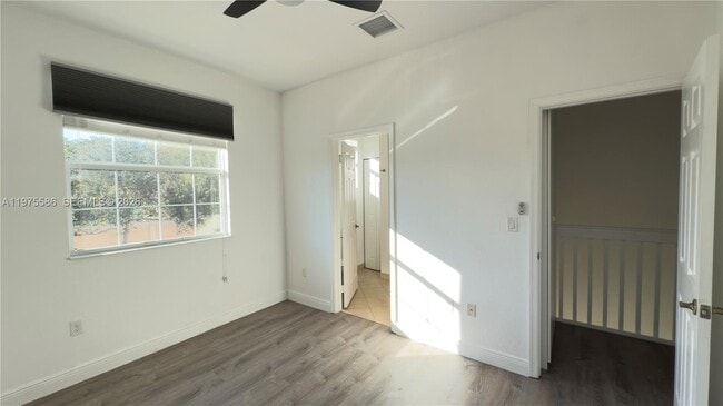 Building Photo - 1522 SW 147th Ter