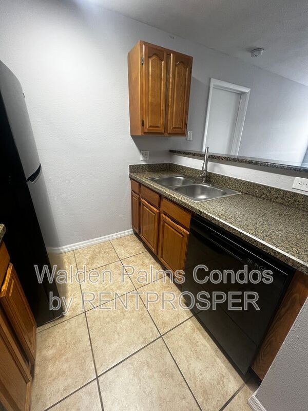 Building Photo - 4720 Walden Cir