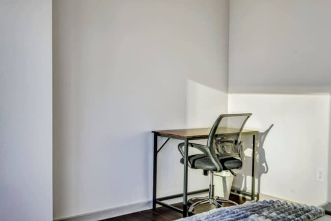 Building Photo - 1555 Elm St