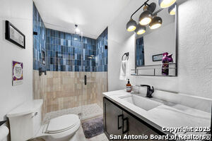 Building Photo - 767 E Myrtle St