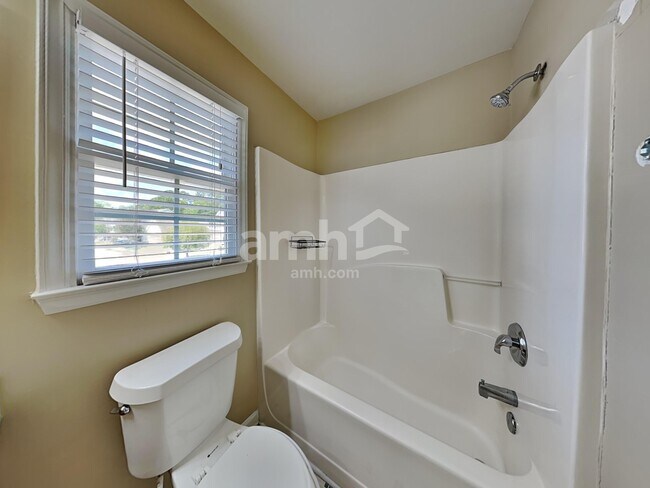 Building Photo - 8220 Duck Creek Dr