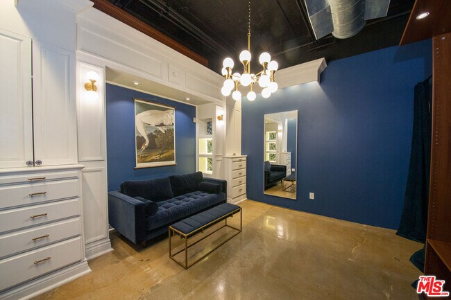 Building Photo - 530 Molino St