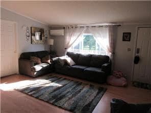 Building Photo - 830 N Walnut St