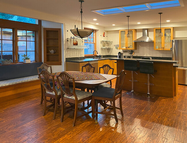 Dining Great Room - 722 Maple St