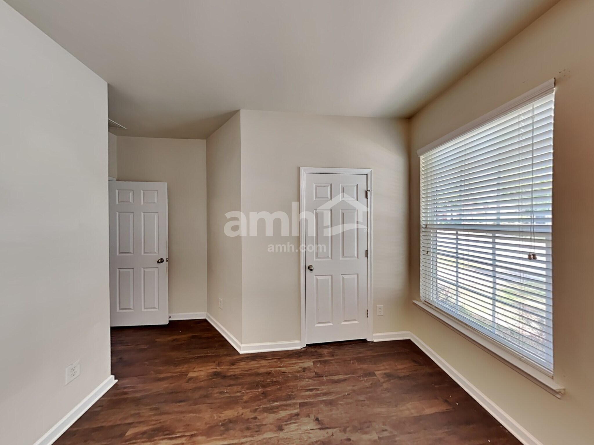 Building Photo - 1500 Woodberry Ct