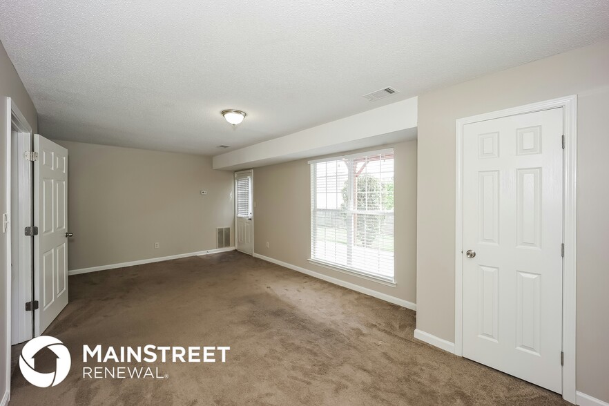 Building Photo - 6555 Creekview Ct