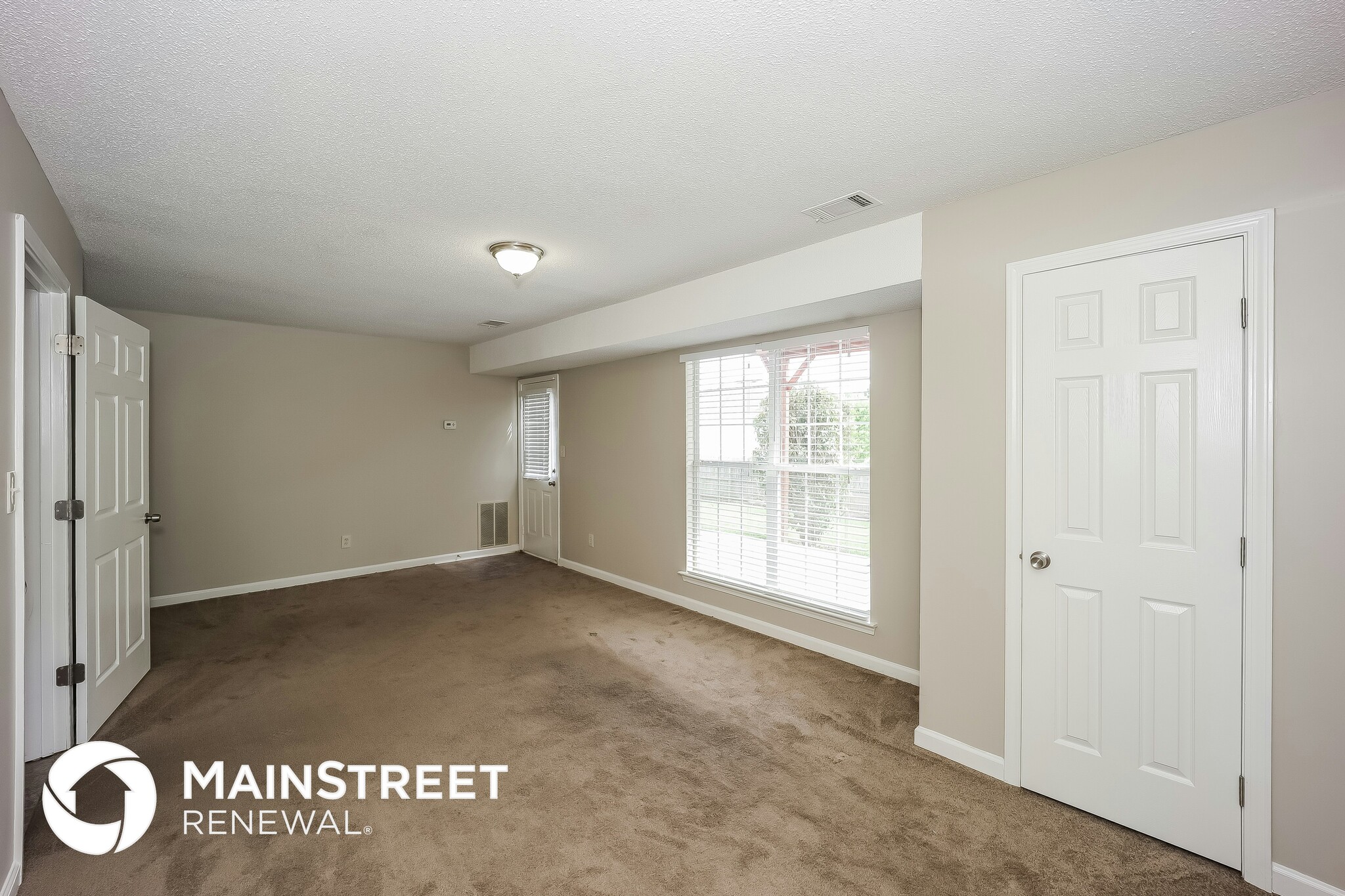 Building Photo - 6555 Creekview Ct