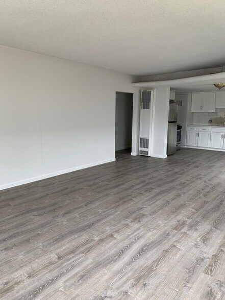 Building Photo - 223 Avenida Granada