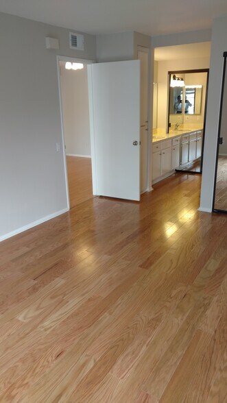 Building Photo - 12283 Carmel Vista Rd