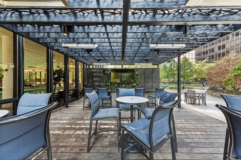 Building Photo - 401 E Ontario St