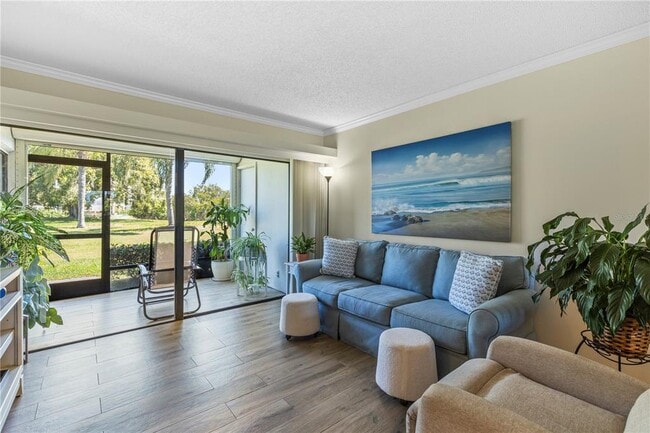 Building Photo - 6104 Palma Del Mar Blvd S