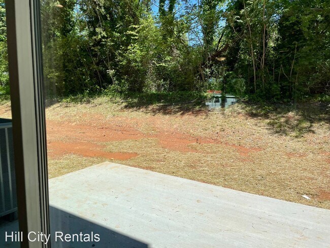 Building Photo - 3 br, 2.5 bath House - 122 Sunburst Villa ...