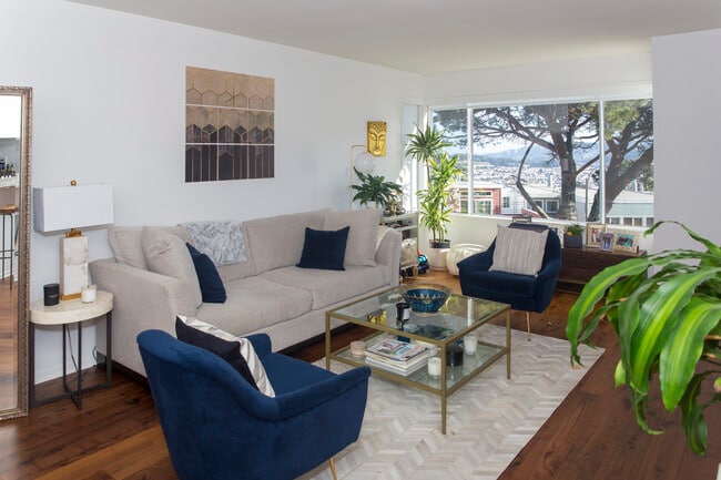 Building Photo - 85 Ora Way