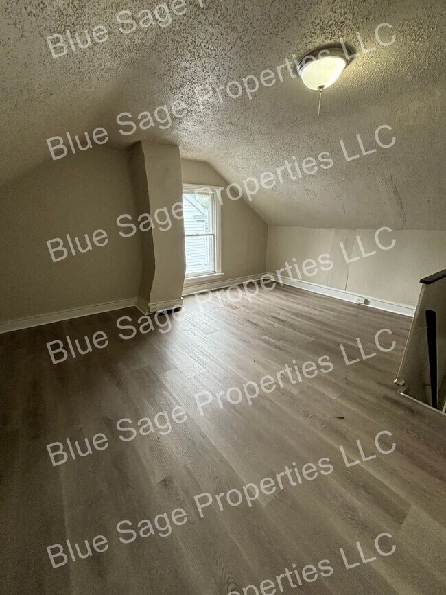 Building Photo - 126 Beech St