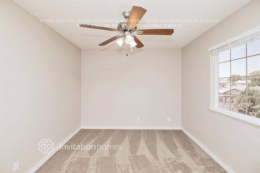Building Photo - 2235 Windsor Dr