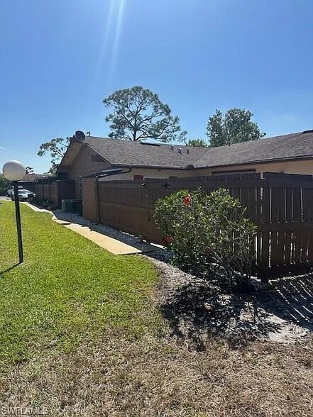 Building Photo - 5638 Foxlake Dr
