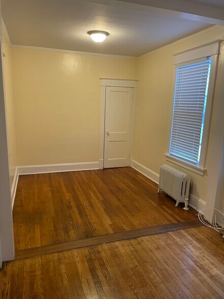 Building Photo - 847 Jay St