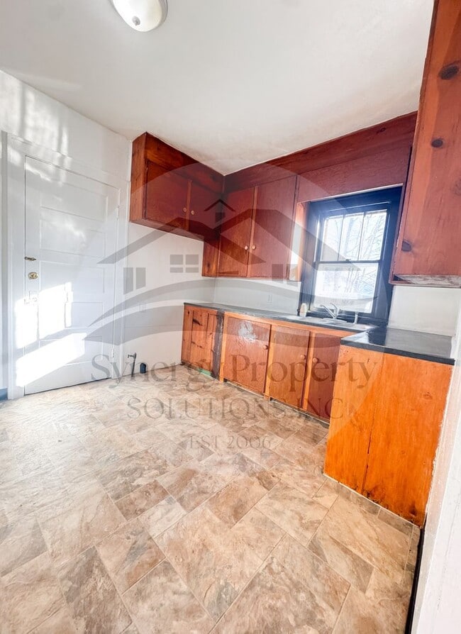 Building Photo - Ranch Home DEPOSIT SPECIAL - $295.00