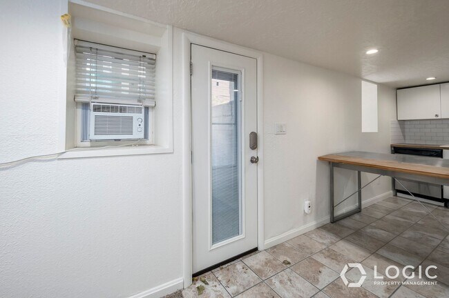 Building Photo - 1309 E 400 S