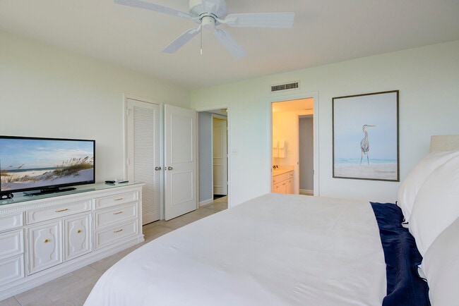 Building Photo - 120 S Ocean Blvd