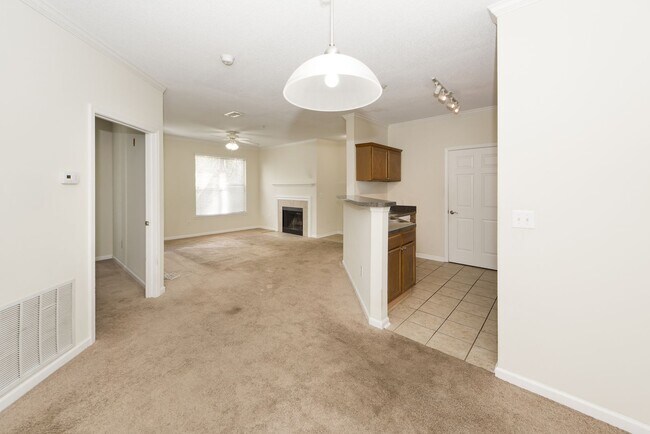 Building Photo - 2 Bedroom 1 Bath Condo in Concord West of the Ashely - West Ashley