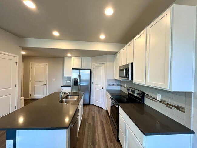 Building Photo - 2341 Stage Coach Dr