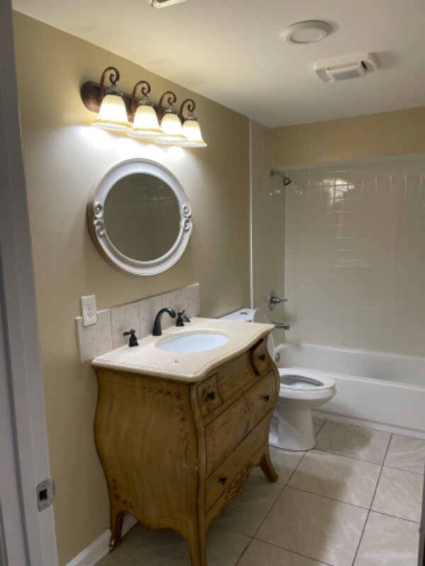 Building Photo - 3316 Cocoa Dr