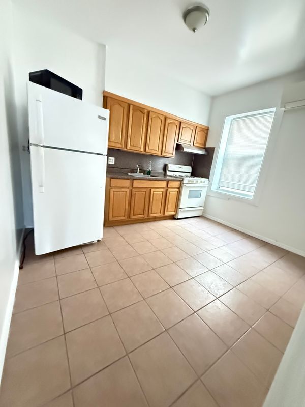 Building Photo - 112 Gatling Pl