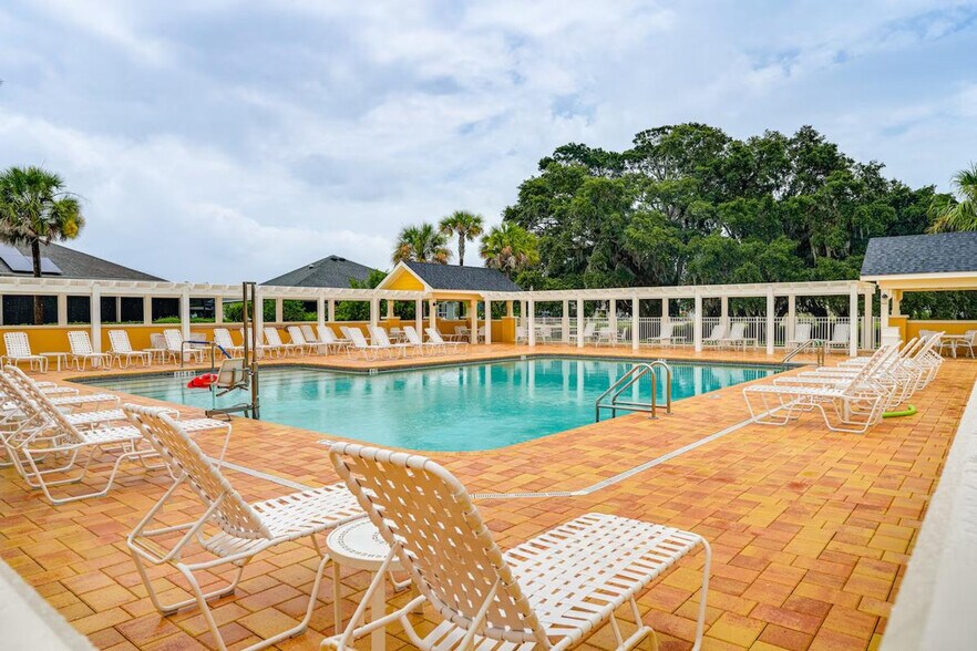 Building Photo - 2242 Braxton St