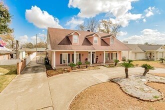 Building Photo - Fully Furnished 3-Bedroom Home with Guest Suite | Unfurnished Option Available