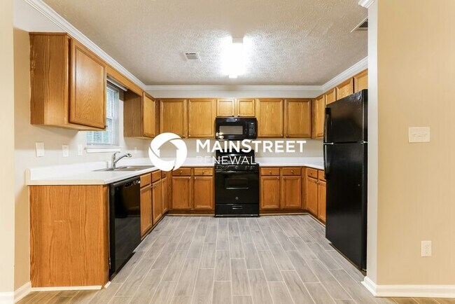 Building Photo - 3 Bedroom Pet-Friendly Home in SHARPSBURG,...