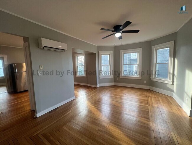 Building Photo - 265 Middle St