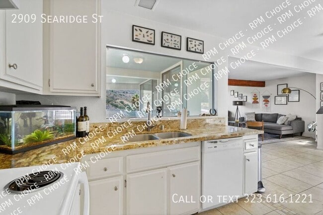 Building Photo - 2909 Searidge St