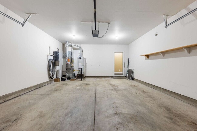 Building Photo - Beautiful Home in 55+ Community!