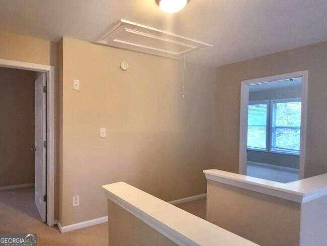 Building Photo - 2123 Worrall Hill Dr