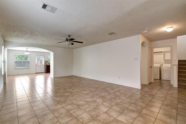 Building Photo - 11842 Red Hummingbird Dr