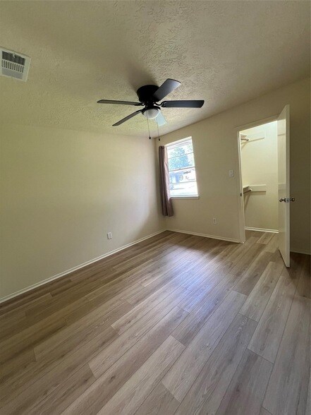 Building Photo - 5023 Ridgestone St