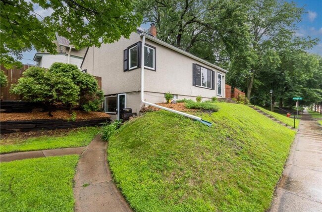 Building Photo - 188 Cleveland Ave S