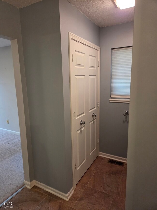 Building Photo - 1012 Grovewood Dr