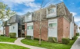 Building Photo - 1710 Hickory Ln