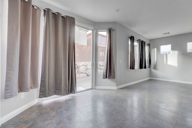 Building Photo - 3637 Pinnate Dr