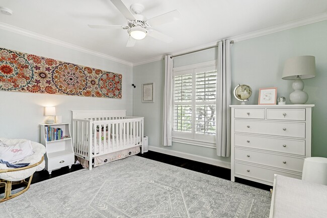 Building Photo - 2829 Sunset Blvd