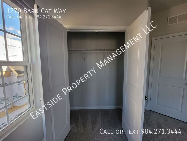 Building Photo - 1270 Barn Cat Way